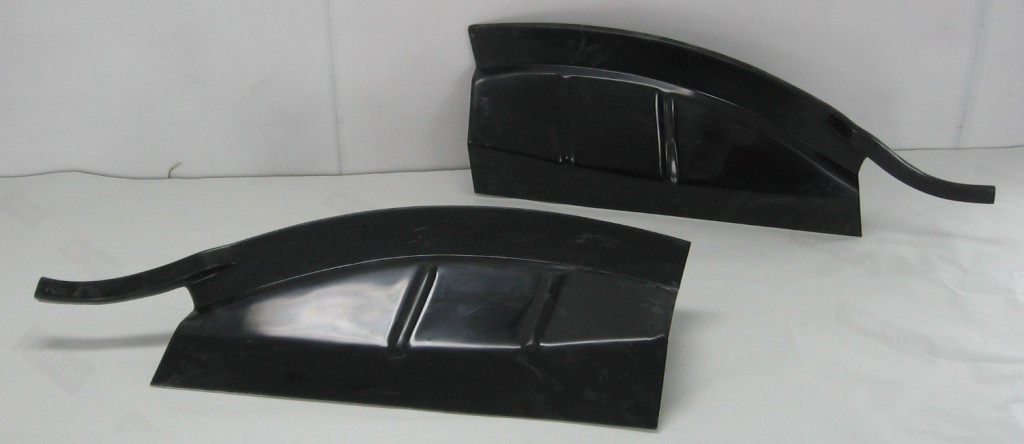 1933 Plymouth- front inner fenders